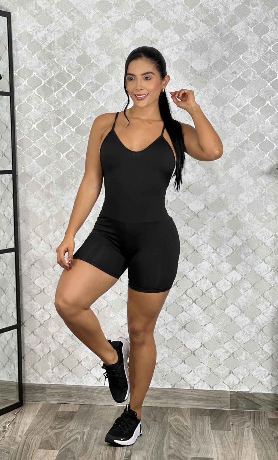Body Enterizo Corto Tiras